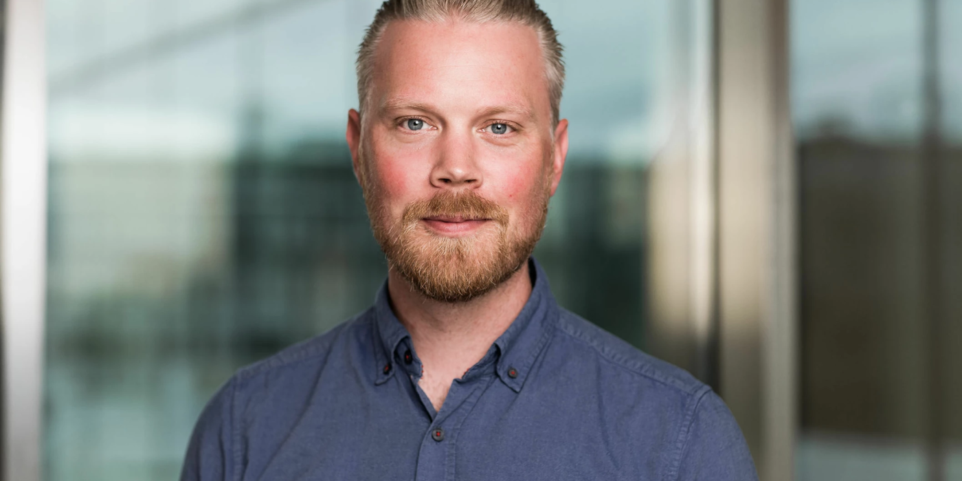 Lars Lindland er ansatt som faglærer ved det nye fagskoletilbudet «spesialisering i baker- og konditorfaget. Foto: Moment Studio